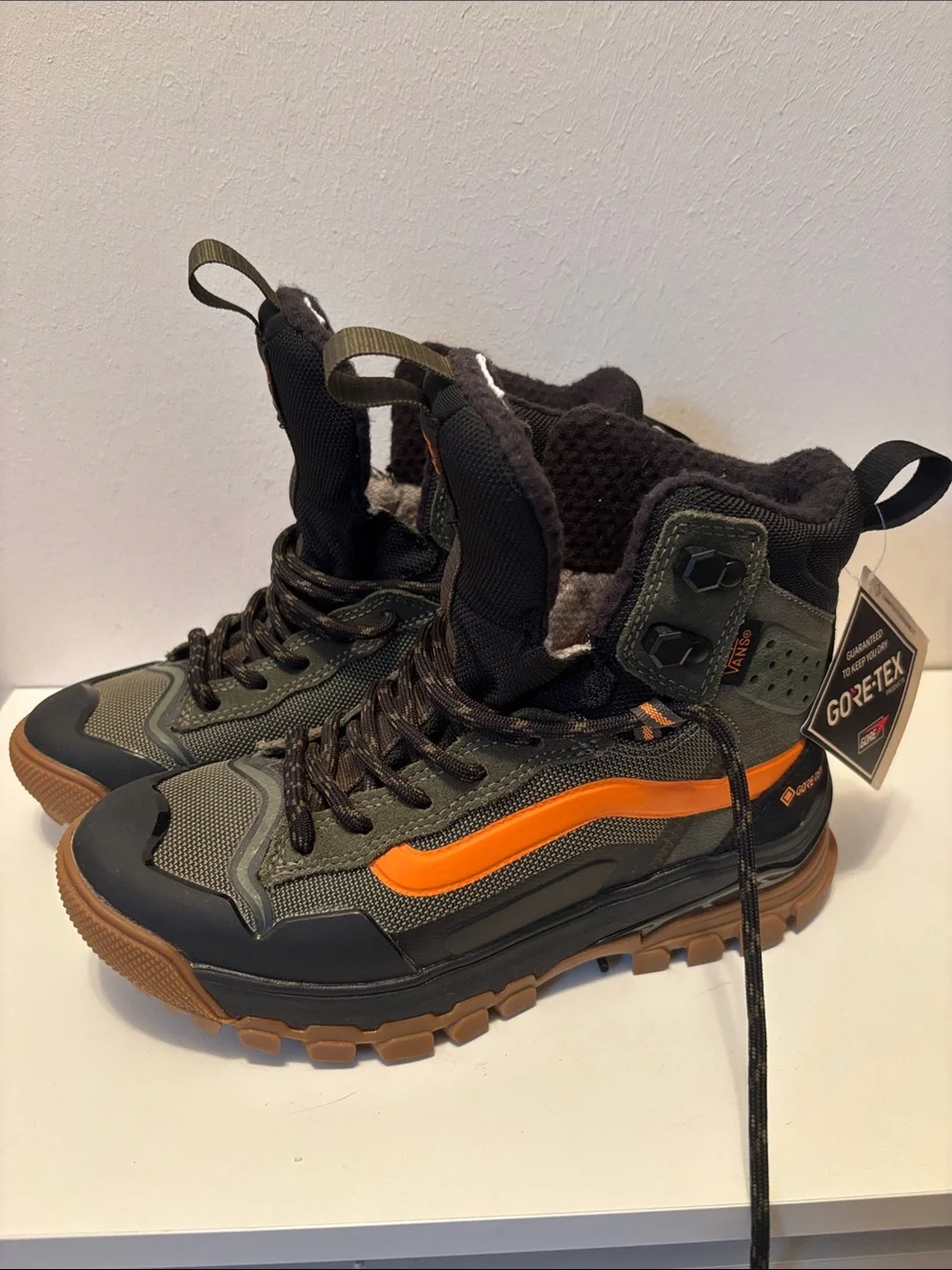 Vans Kids Olive Green and Orange Gore-Tex High-Top Boots ultra Range NWT